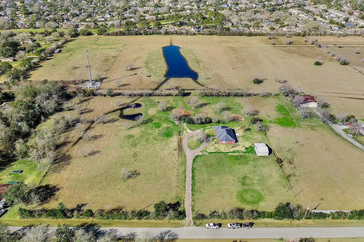 Building Photo - 15815 Merle Rd