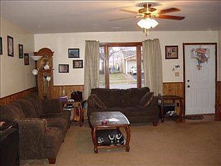 2nd image of 1237 Vincent St
