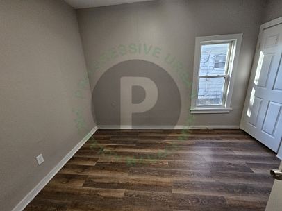 4th image of 403-405 E 152nd St #2