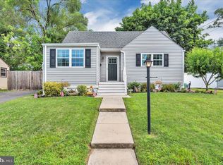 525 Cloverdale Rd, Blackwood, NJ 08012