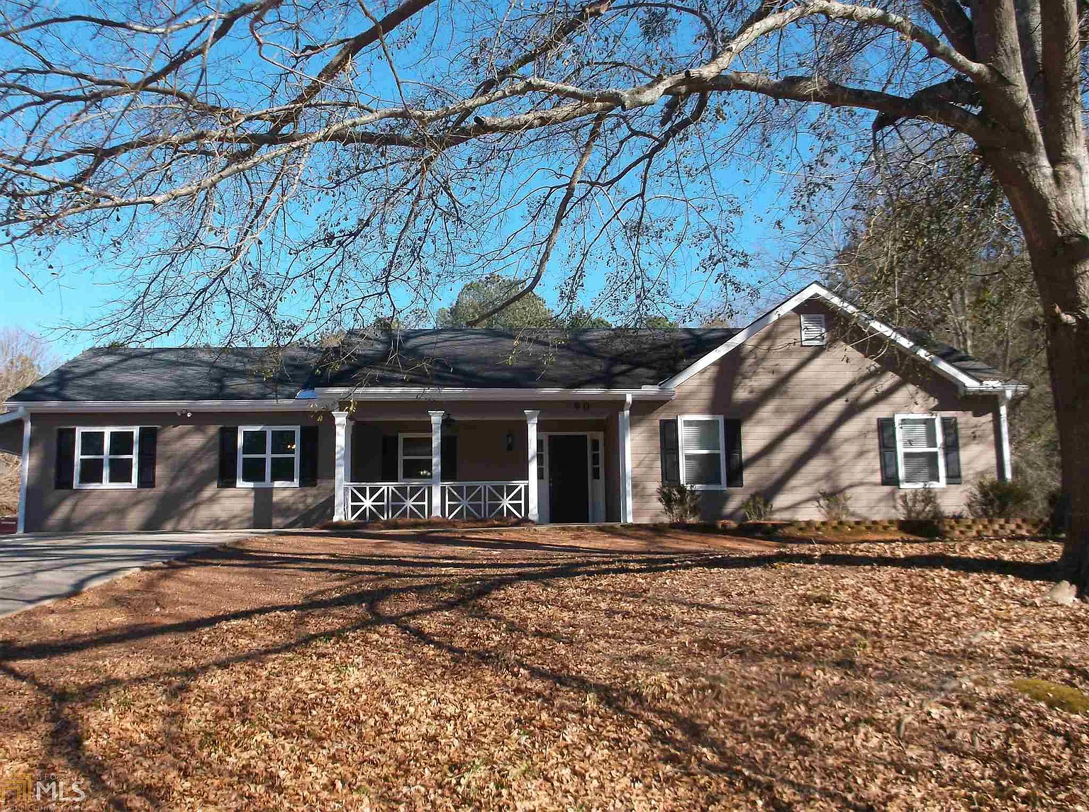 90 Park Place Dr photo 1