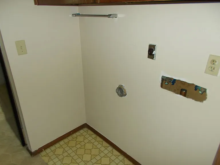 312 Hazelwood Ln — Photo 14