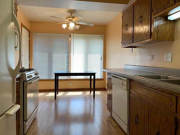 2nd image of 4916 Circle Ct APT 101