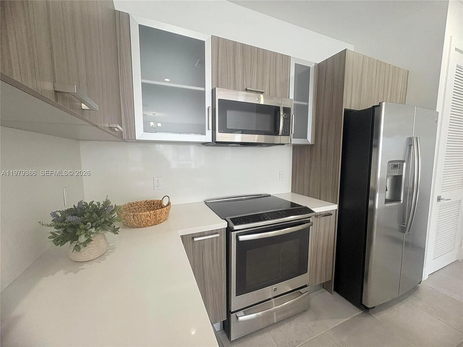 Galleria Lofts Condo — Photo 4