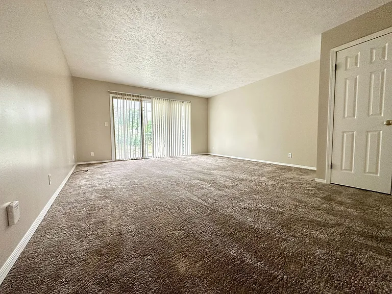 301 S Regency Dr — Photo 9