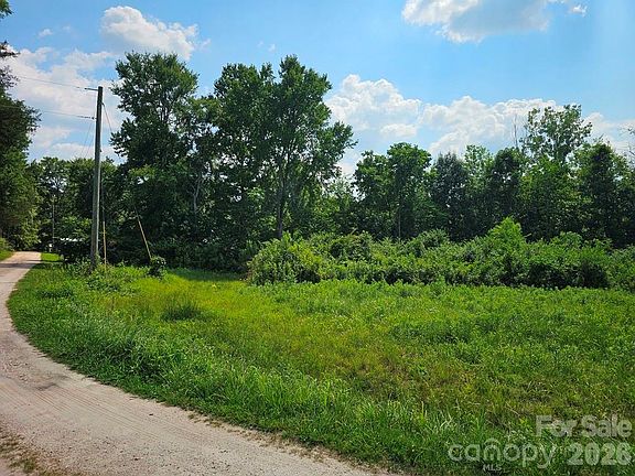 3rd image of 189 Border Rd W