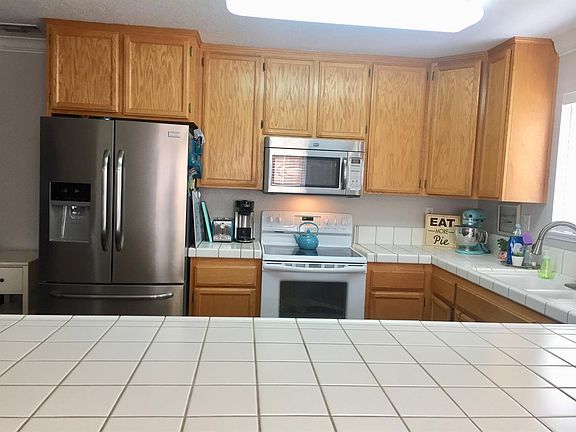 4th image of 3031 Courtside Dr