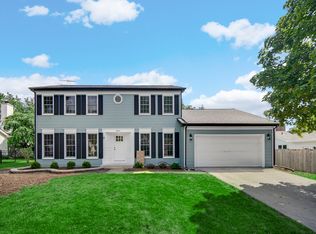 966 W Bauer Rd, Naperville, IL 60563