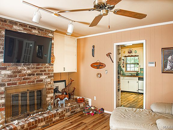 5th image of 3501 Foxhall Dr