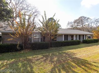 9619 Sunview Dr, Semmes, AL 36575