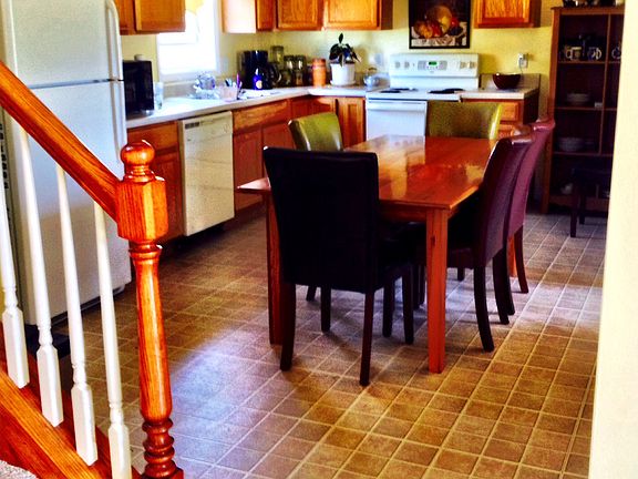 Eat in kitchen