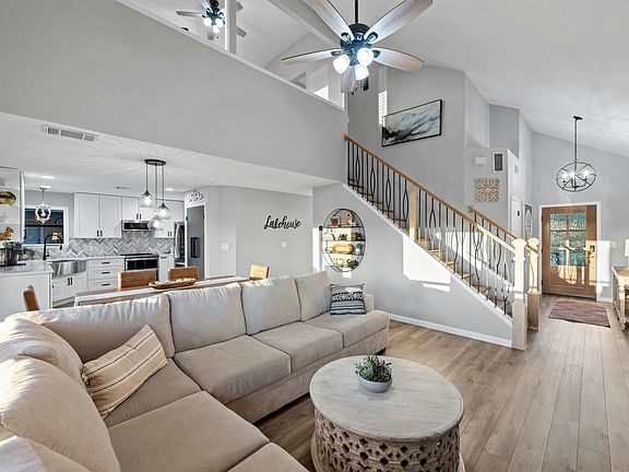 3rd image of 209 Waterview Drive