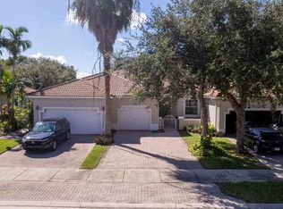 7520 S Aragon Blvd #2, Sunrise, FL 33313