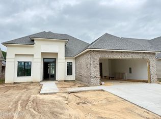 109 Fountain Meadow Dr, Broussard, LA 70518