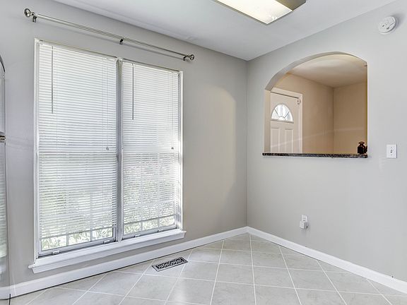 5th image of 7603 Sheffield Village Ln