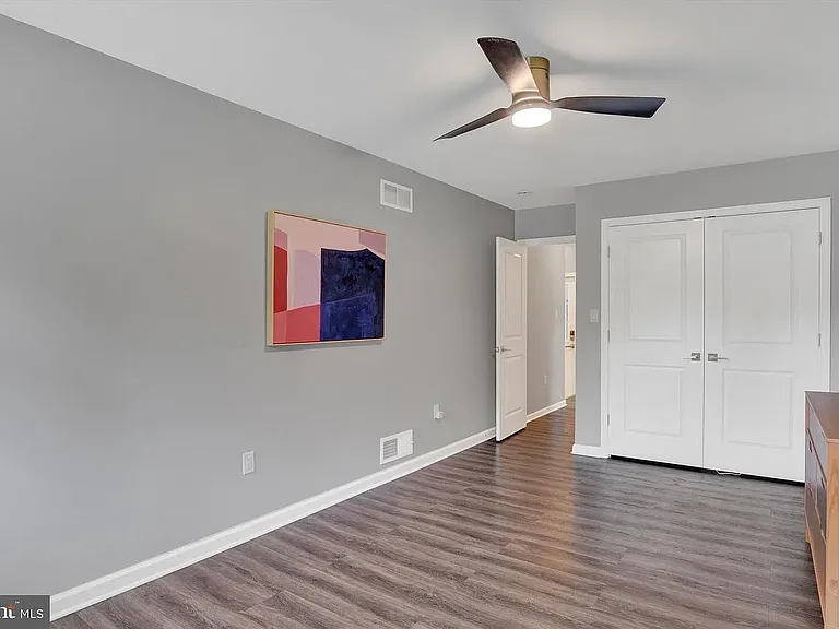 225 E Glenn Rd — Photo 13