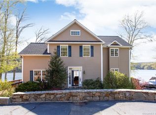 22 Underhill Rd, Sandy Hook, CT 06482