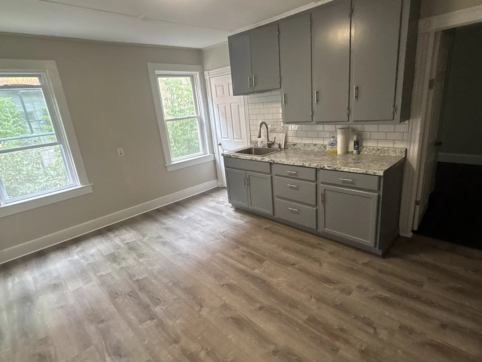 394 Metacom Ave — Photo 4