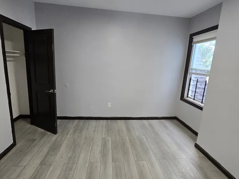 162 Elwood Ave #1 — Photo 4