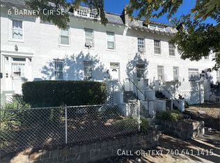6 Barney Cir SE APT 3, Washington, DC 20003