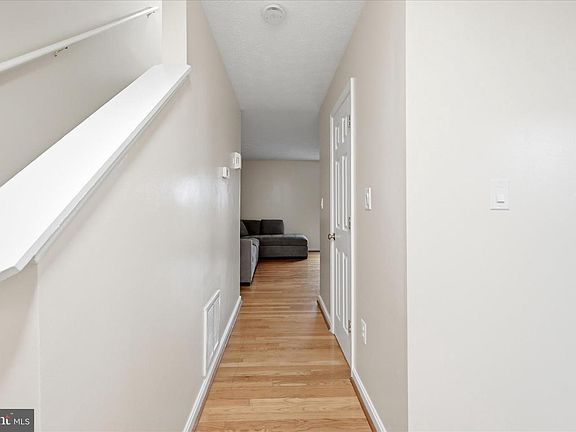 4th image of 167 Equestrian Dr