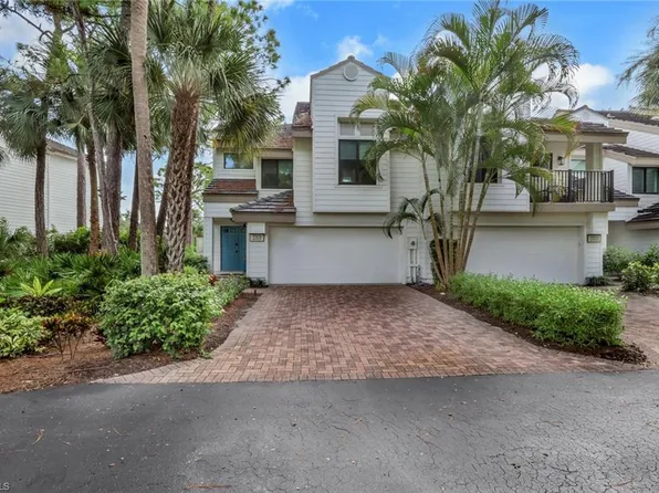 27131 Oakwood Lake DR, BONITA SPRINGS, FL 34134