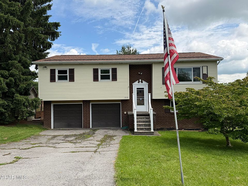 1st image of 3915 Maple Ave