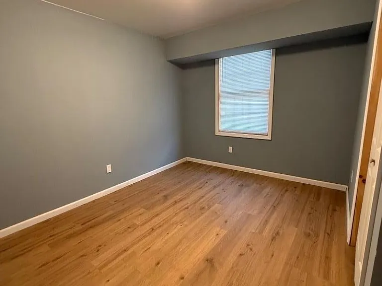 56 Cummings St — Photo 6