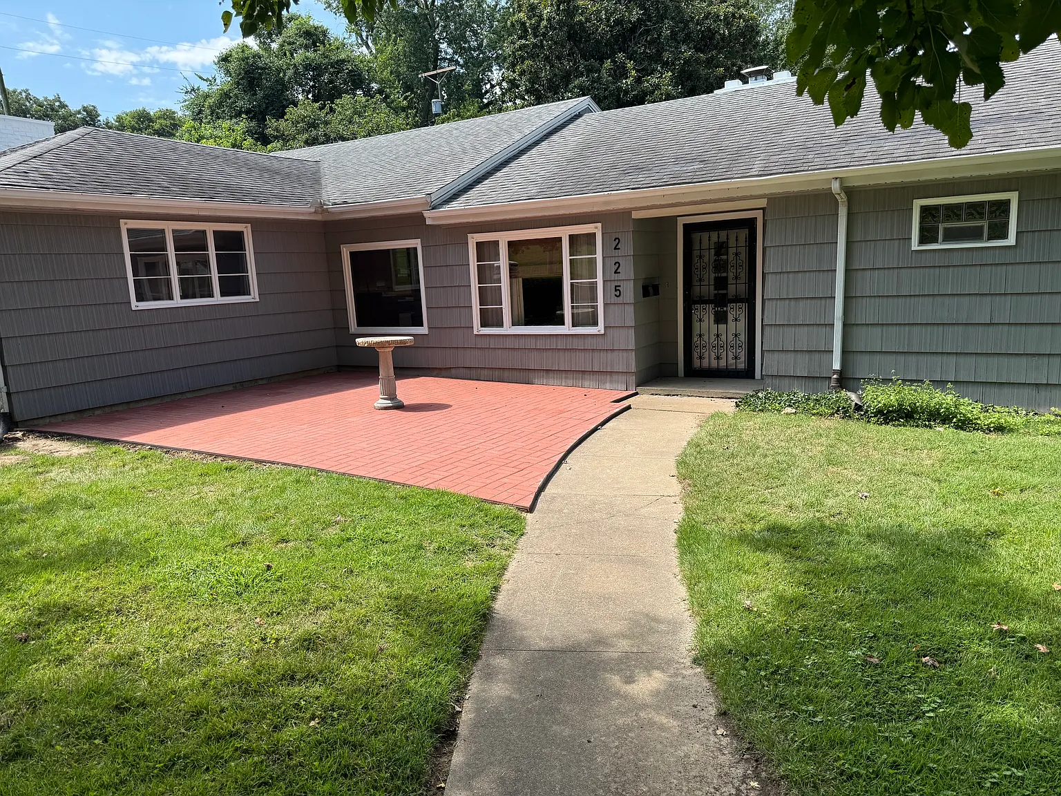 4 bed, 3.5 bath, 2565 sqft, $1,700 — Photo 3