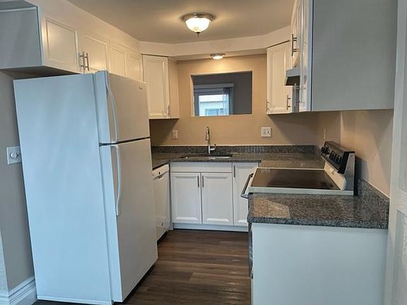 5th image of 16884 Kingsbrooke Dr