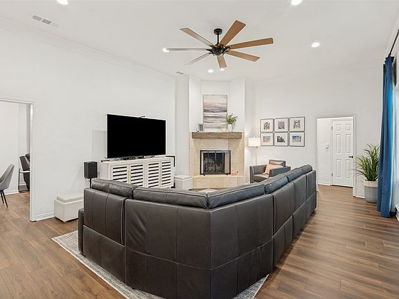 3rd image of 4119 Bretton Bay Ln