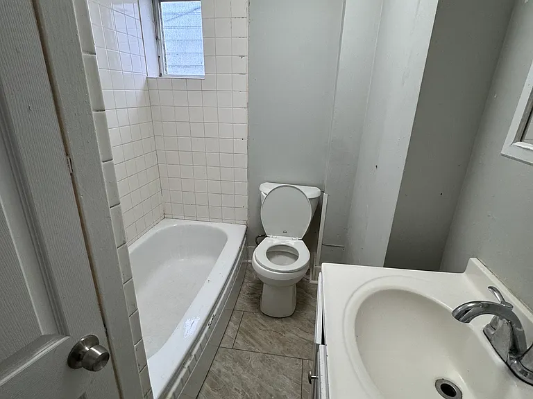 202 Fulton St #2 — Photo 6