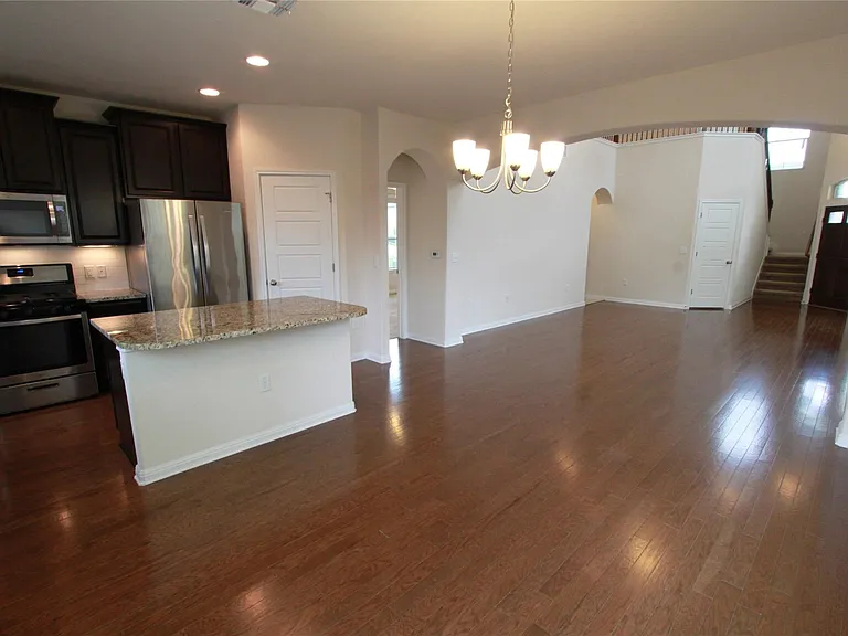 9304 Lost Bridge Ln — Photo 10