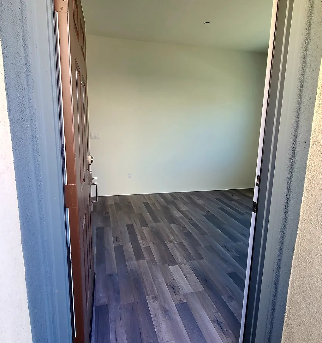 563 Hydrangea St — Photo 2