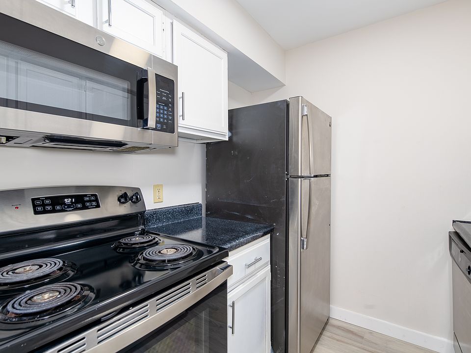 1st image of 10900 Oak Forest Parkway Dr #2fdb0236a