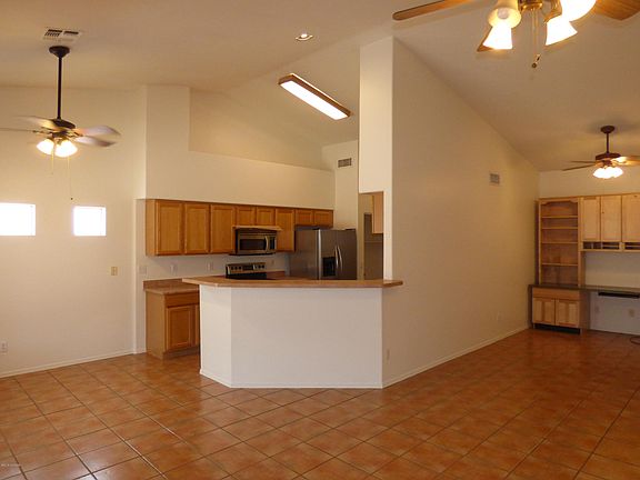 4th image of 9513 N Elan Ln