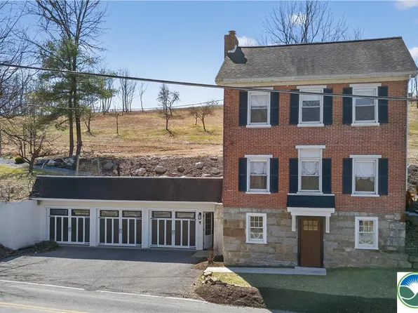 4238 Best Station Rd, Slatington, PA 18080