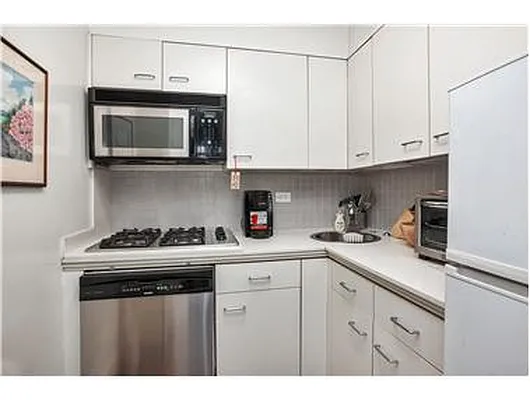 Rented by Douglas Elliman | media 3