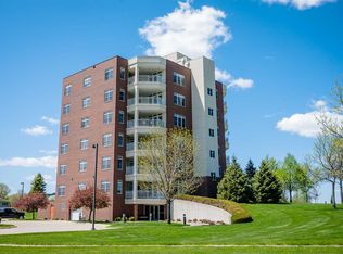 1326 Maxhelen Blvd APT 5A, Waterloo, IA 50701