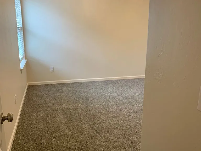 4522 Enclave Cir — Photo 16
