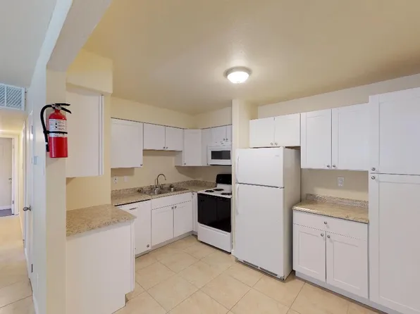Quality 2 Bed / 1 Bath Apt w/ Private Yard - Great NE Community!, 2713 Wyoming Blvd NE APT 23, Albuquerque, NM 87111