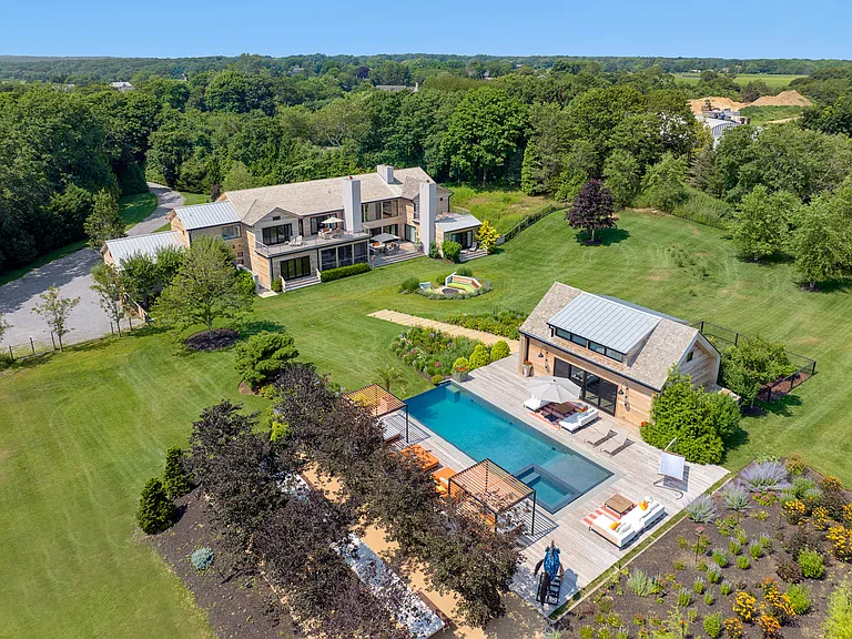 53 Sagaponack Main St — Photo 2