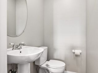 56 Brook St #B, Manchester, MA 01944