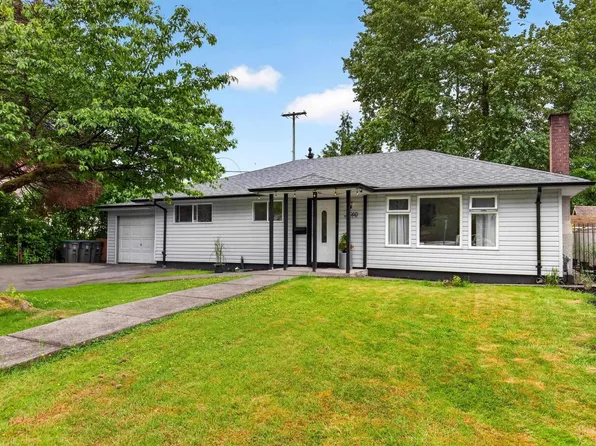 10871 Oriole Dr, Surrey, BC V3R 5A4
