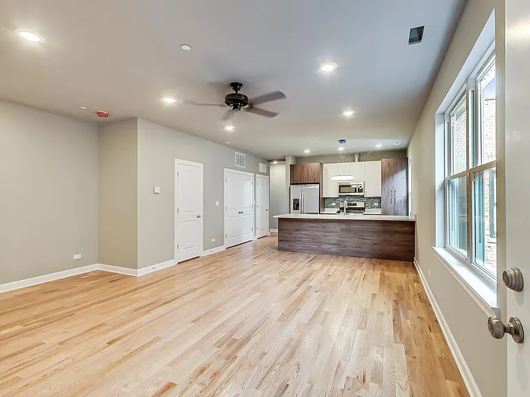 6132 S Kimbark Ave #1W — Photo 2