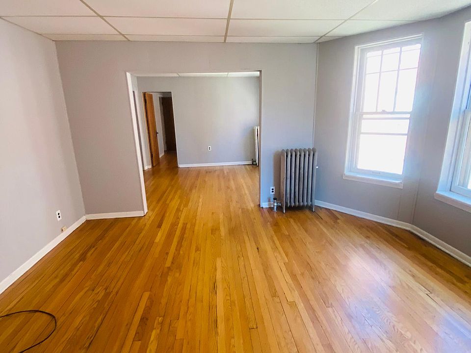 1st image of 3932 N Keeler Ave APT 2B