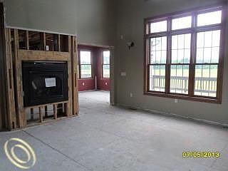 3rd image of 28364 W Huron River Dr
