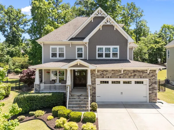 913 Hollymont Dr, Holly Springs, NC 27540