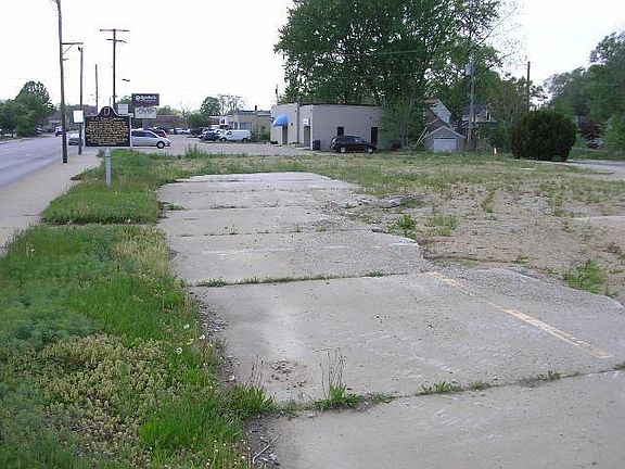 2nd image of 420 E Jackson Blvd