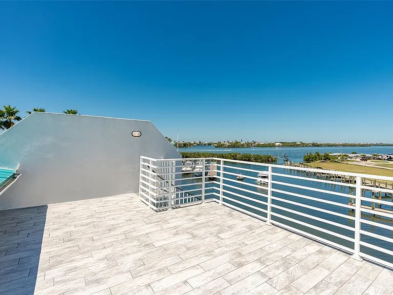 8280 Harborside Cir — Photo 14